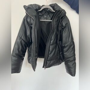 Puffer black Zara coat